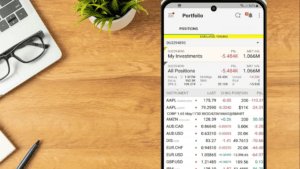 Monitor Your Account and Portfolio - Android©