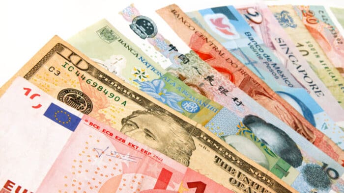 R Code Snippet: Read Historical Daily Exchange Rates