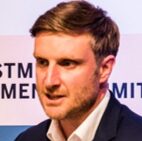 headshot Steven Holden