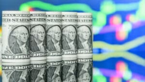 US Dollar Edges Up Against Most Major Currencies
