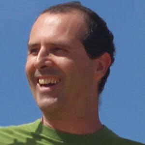 headshot Eduardo Lopez