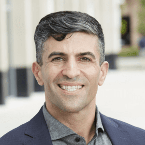 headshot Steven Hatzakis