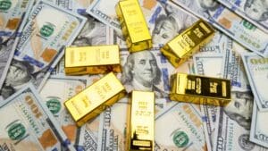 Gold Shines As Jobs Data Fuels Rate Cut Bets