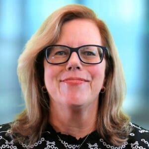 headshot Mary MacNamara