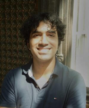 headshot Khizer Khan