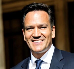 headshot James Bradie