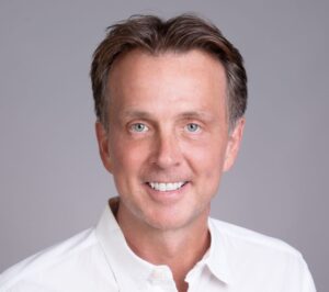 headshot Bill Barhydt