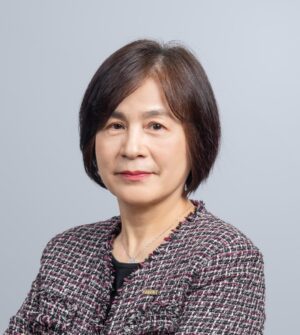 headshot Rebecca Chen